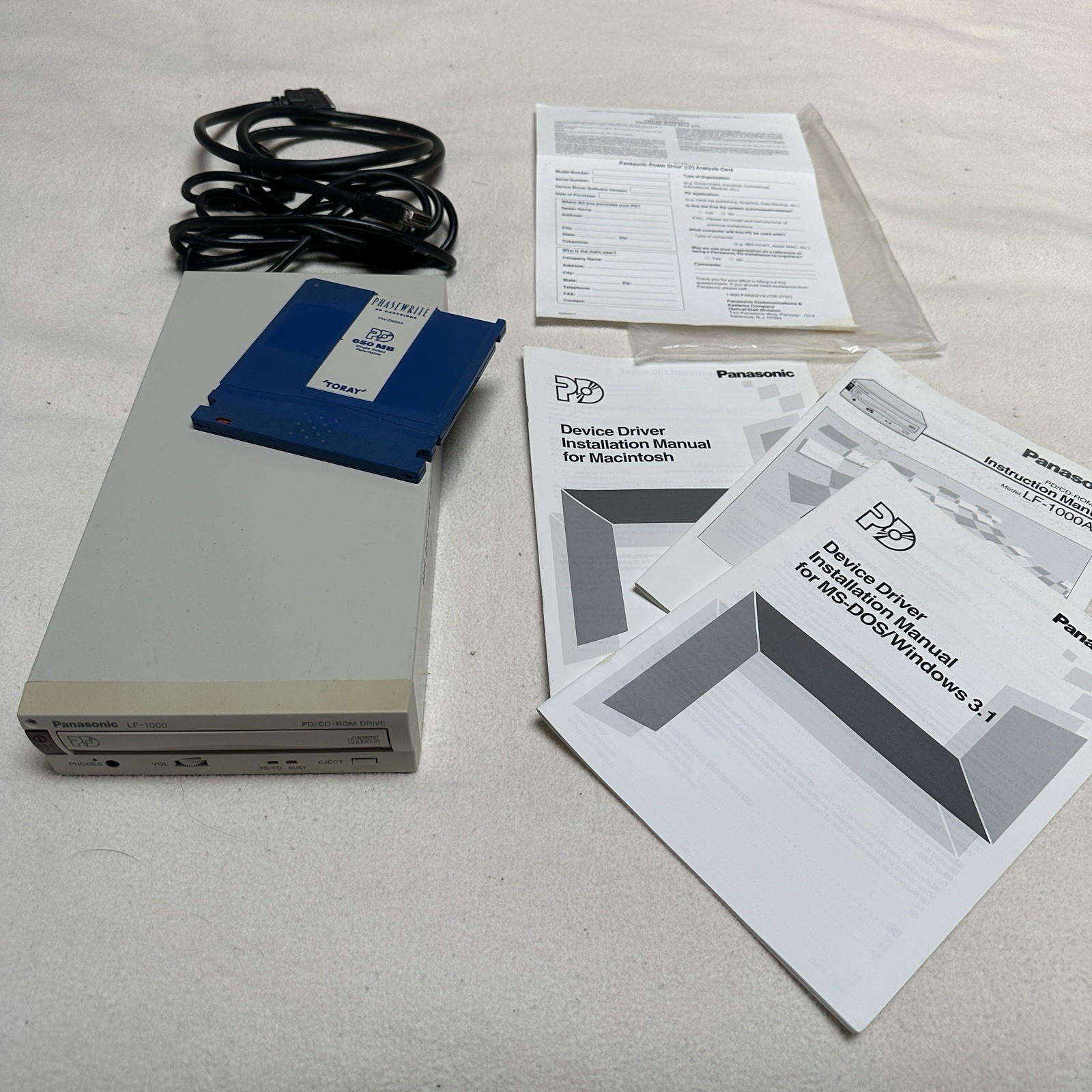 1995 Panasonic LF-1000A SCSI PD CD-ROM Drive Bundle Toray Disk Manuals Powers On
