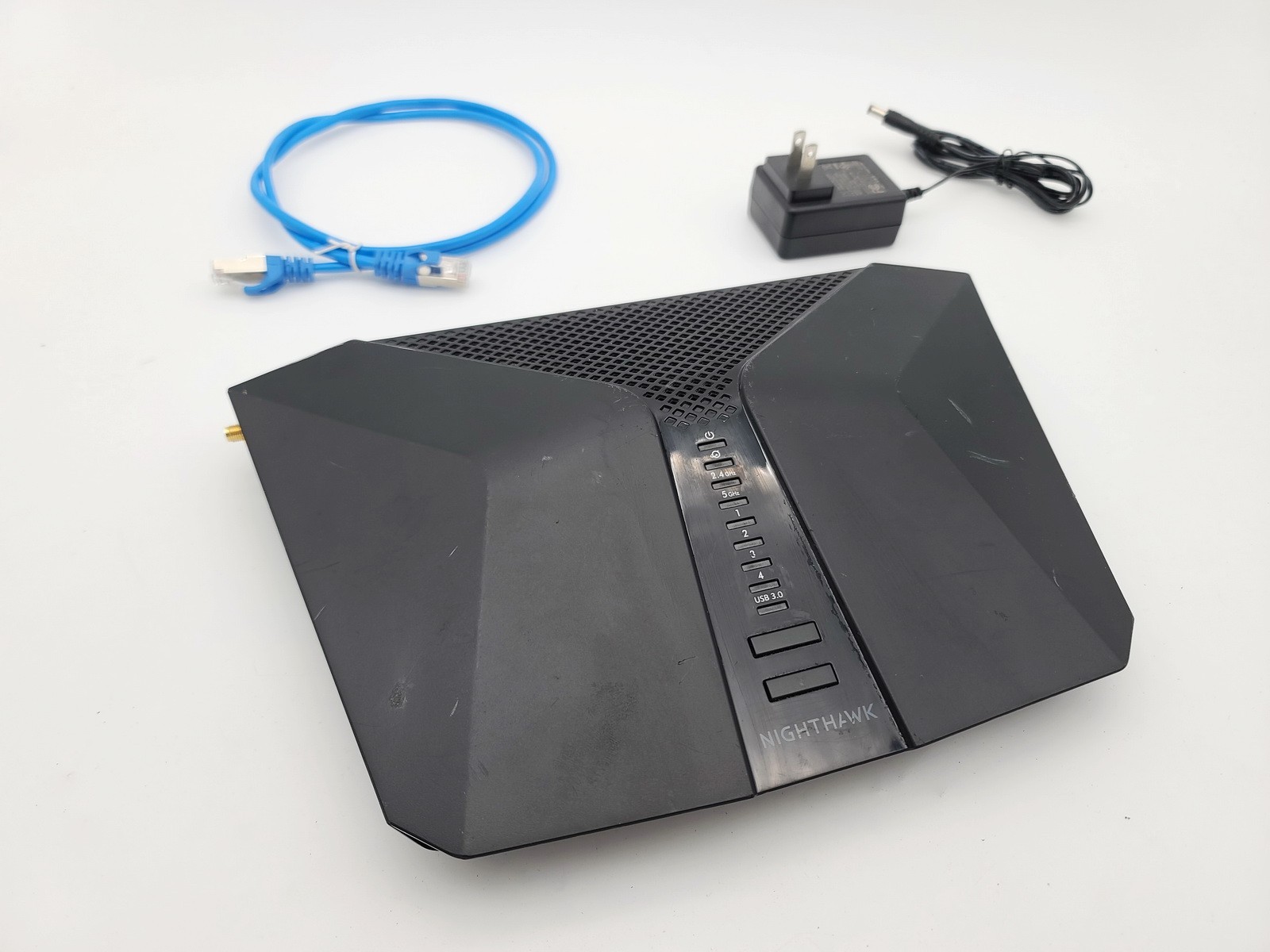 NETGEAR AX5200 RAX48 NIGHTHAWK 6-STREAM DUAL-BAND WI-FI NETWORK ROUTER W ADAPTER