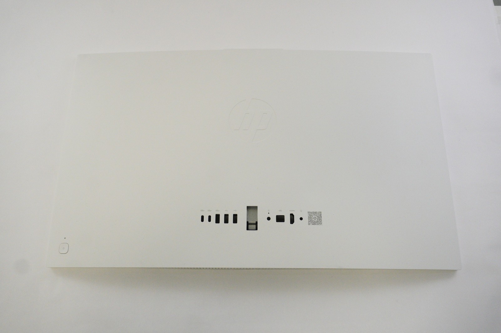 P78608-001 Hp LCD Back Cover White 27-CY0074