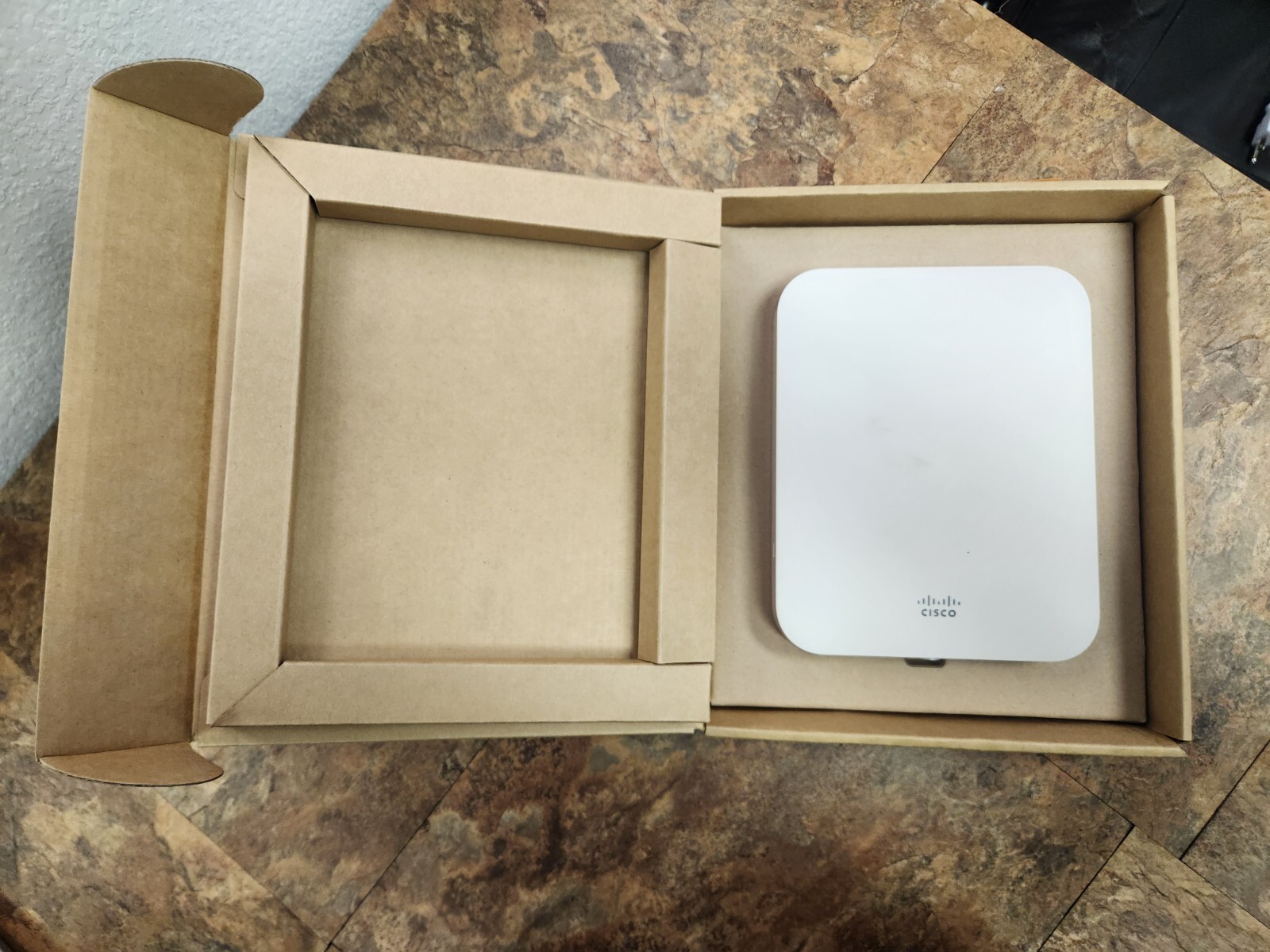 Cisco Meraki MR18-HW Wireless Access Point – Cloud-Managed, 2x2 MIMO, 802.11n
