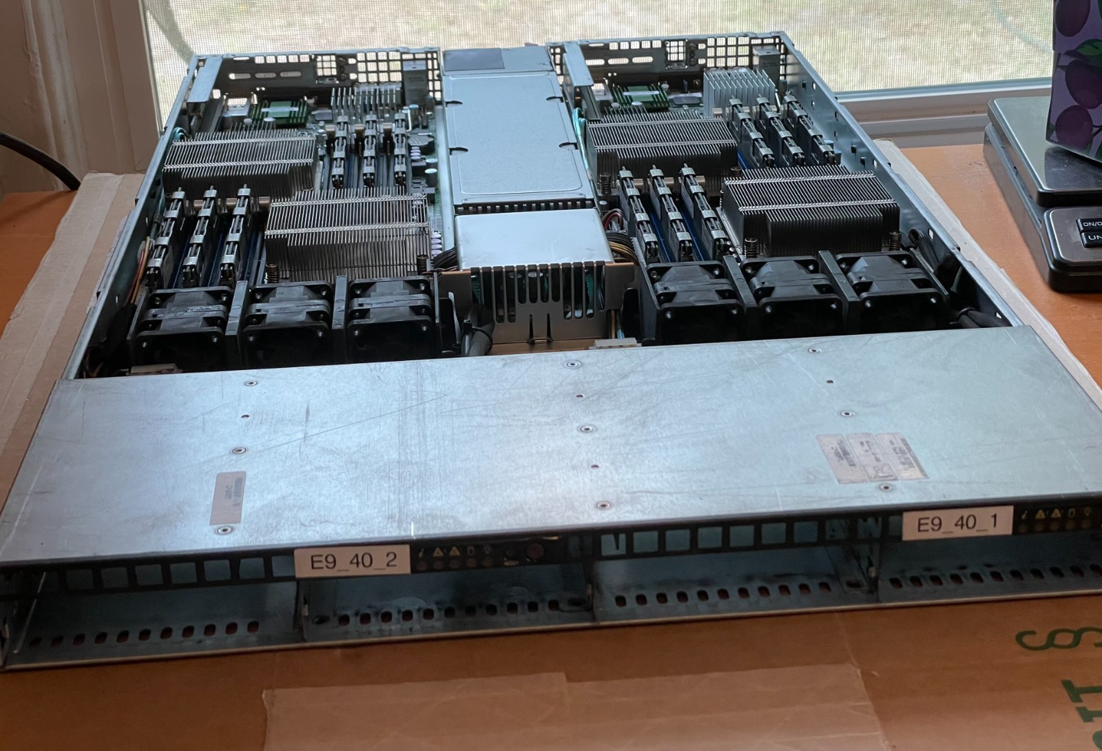 Supermicro CSE-808 1U Twin Server — 2 Nodes, 4x Xeon L5630, X8DTT-IBQF, InfiniBa