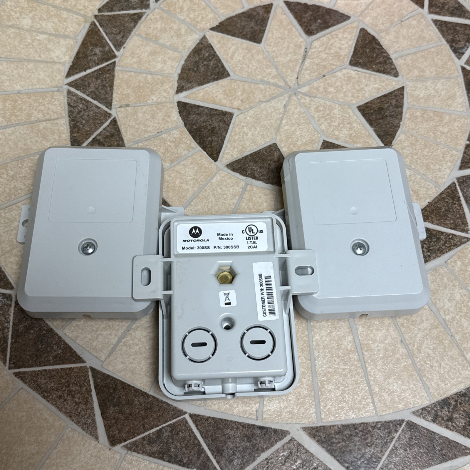 Motorola 300SS Surge Suppressor, Universal Ethernet (Bundle of 3)