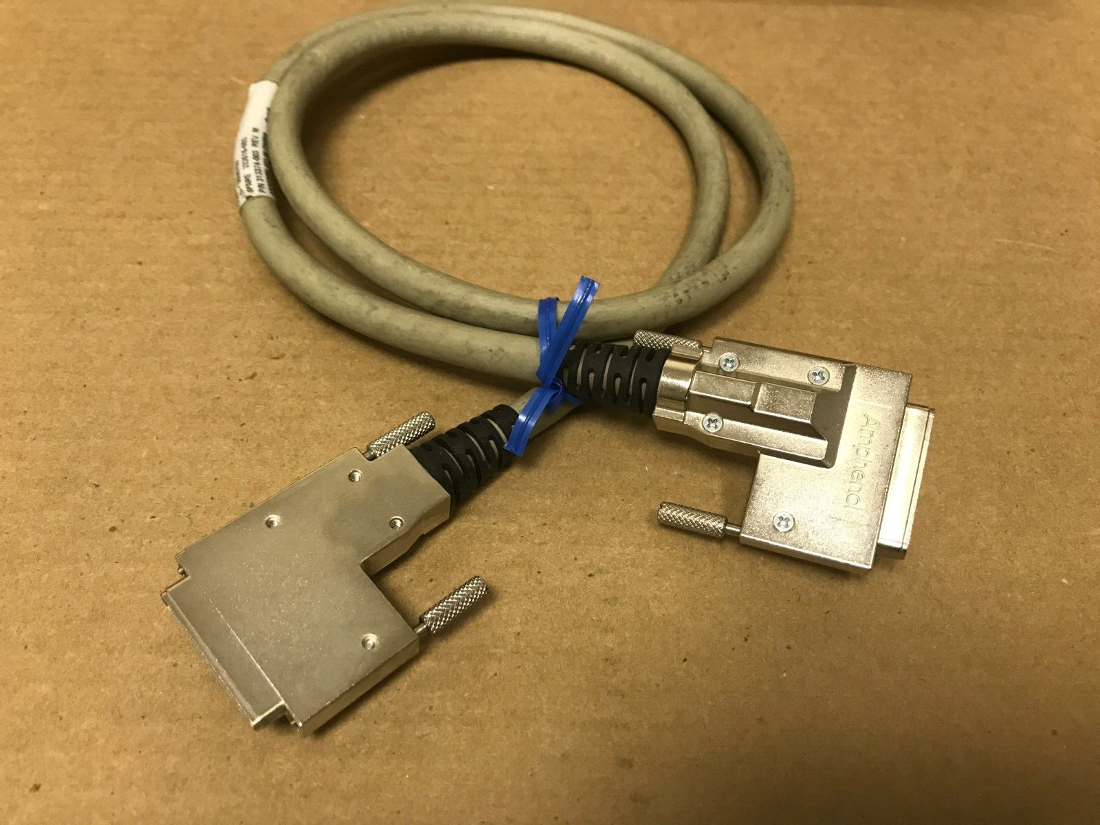 Compaq 3 ft SCSI-5 (VHDCI) 0.8mm Offset SCSI 5   Male/Male Cable