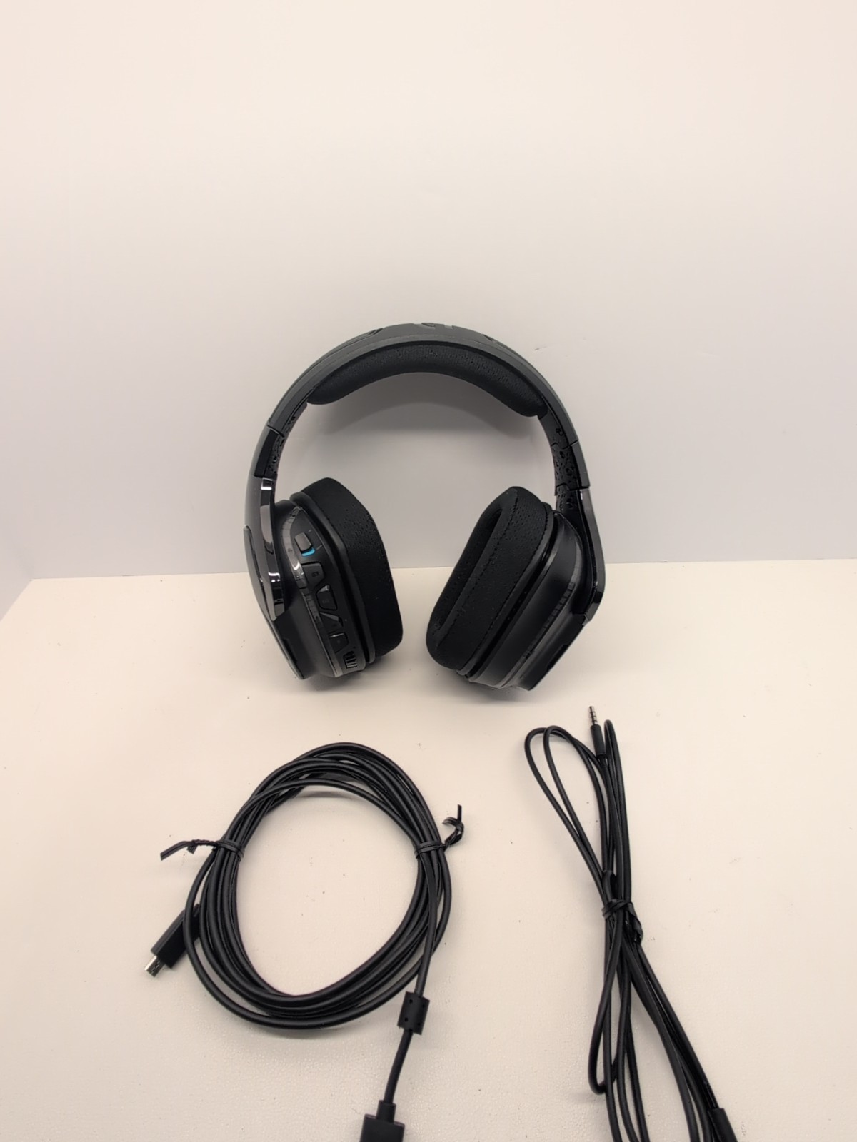 Logitech G635 LIGHTSYNC Surround Sound Gaming Headset - Black Excellent Cond.