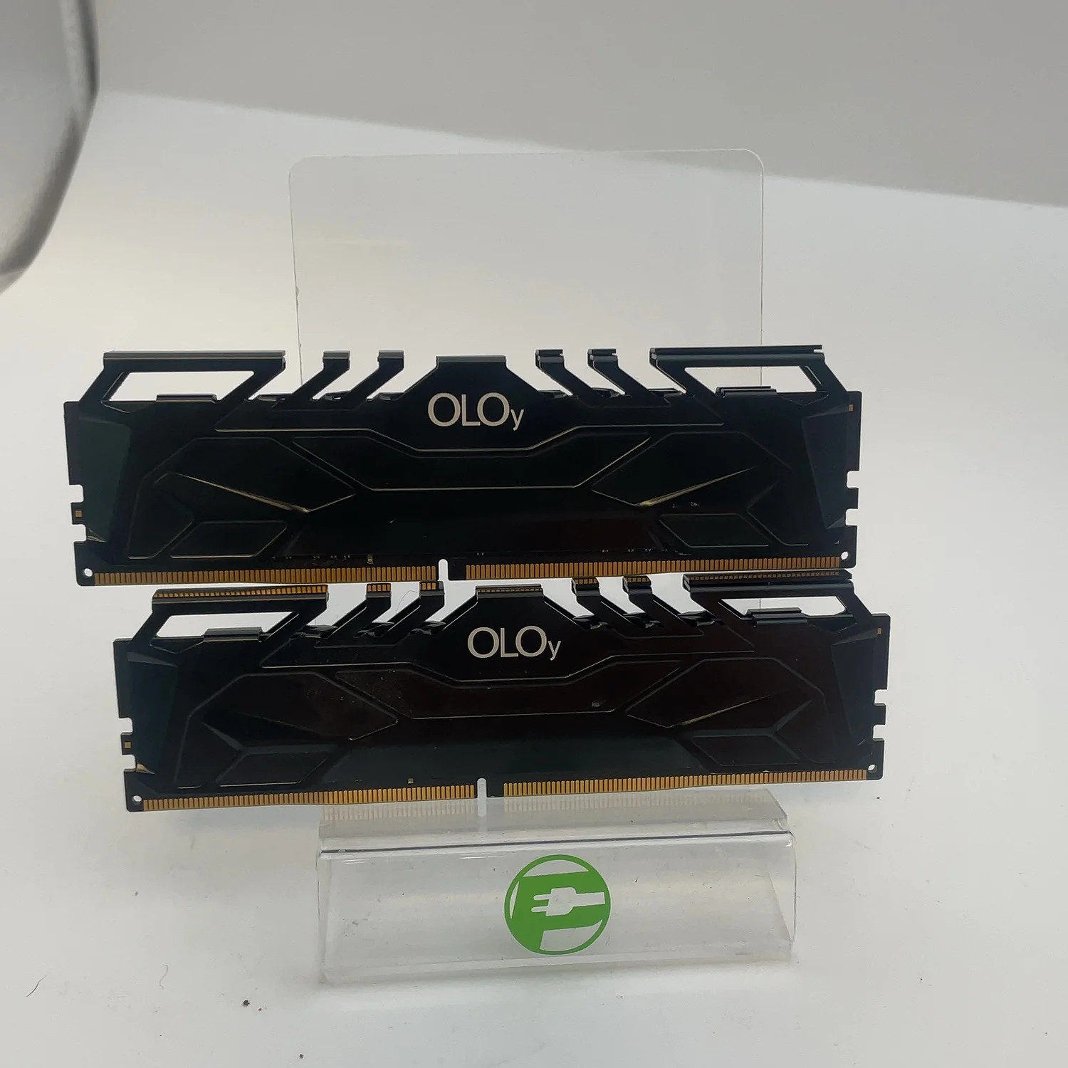 OLOy OLOy 16GB (2x8GB) RAM DDR4 3000MHz MD4U083016BJSTB