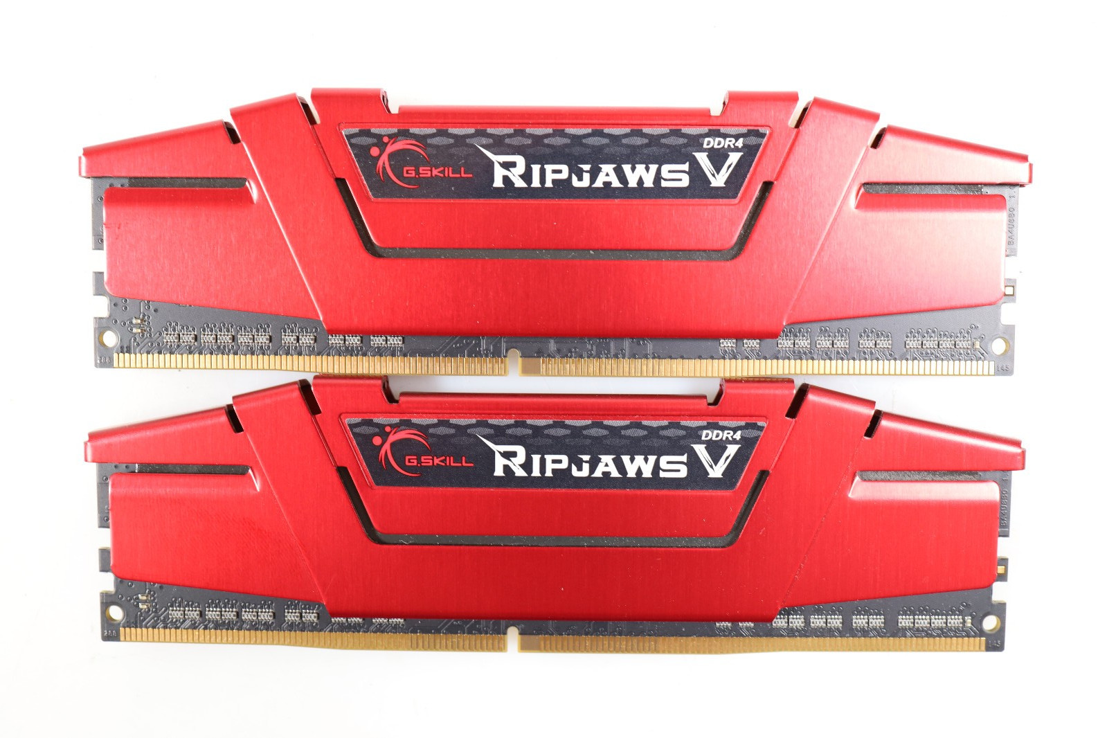 Lot 2x 8GB (16GB) G.Skill Ripjaws V F4-3000C15D-16GVR PC4-24000 UDIMM Memory