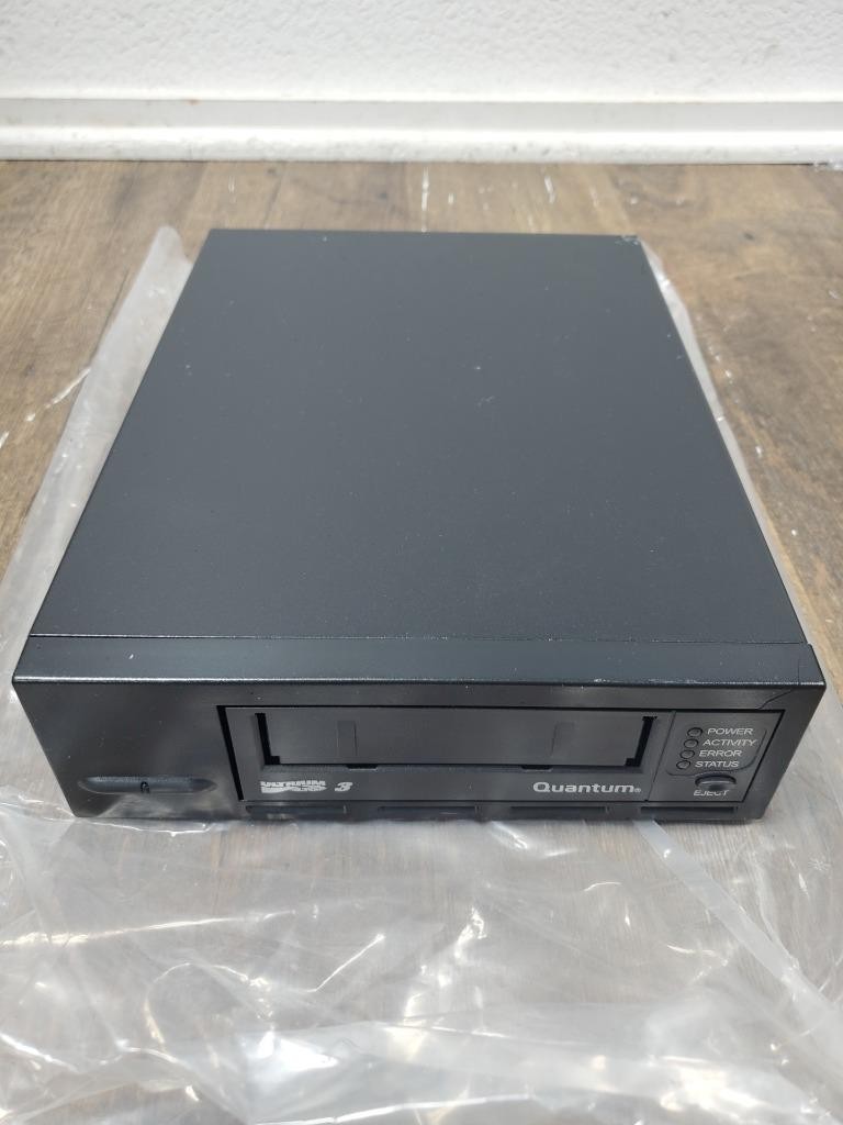 Y61 ♻ Quantum Ultrium LTO3 400-800GB External HH SCSI Tape Drive TC-L32BX ♻