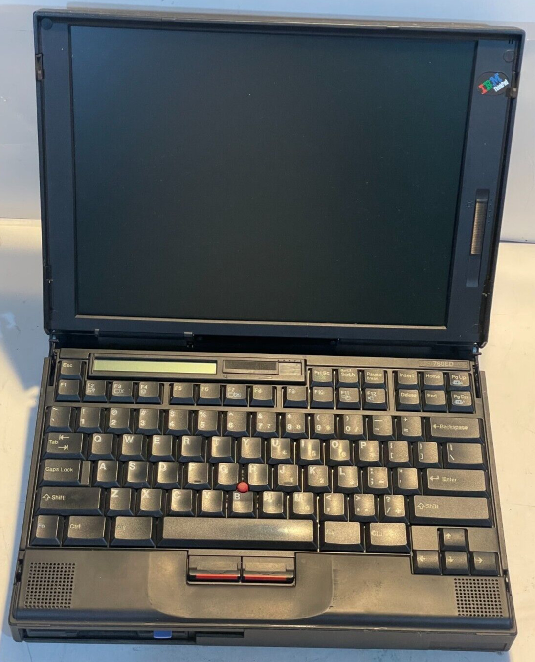 Vintage IBM ThinkPad 760ED *POWERS ON UNTESTED*