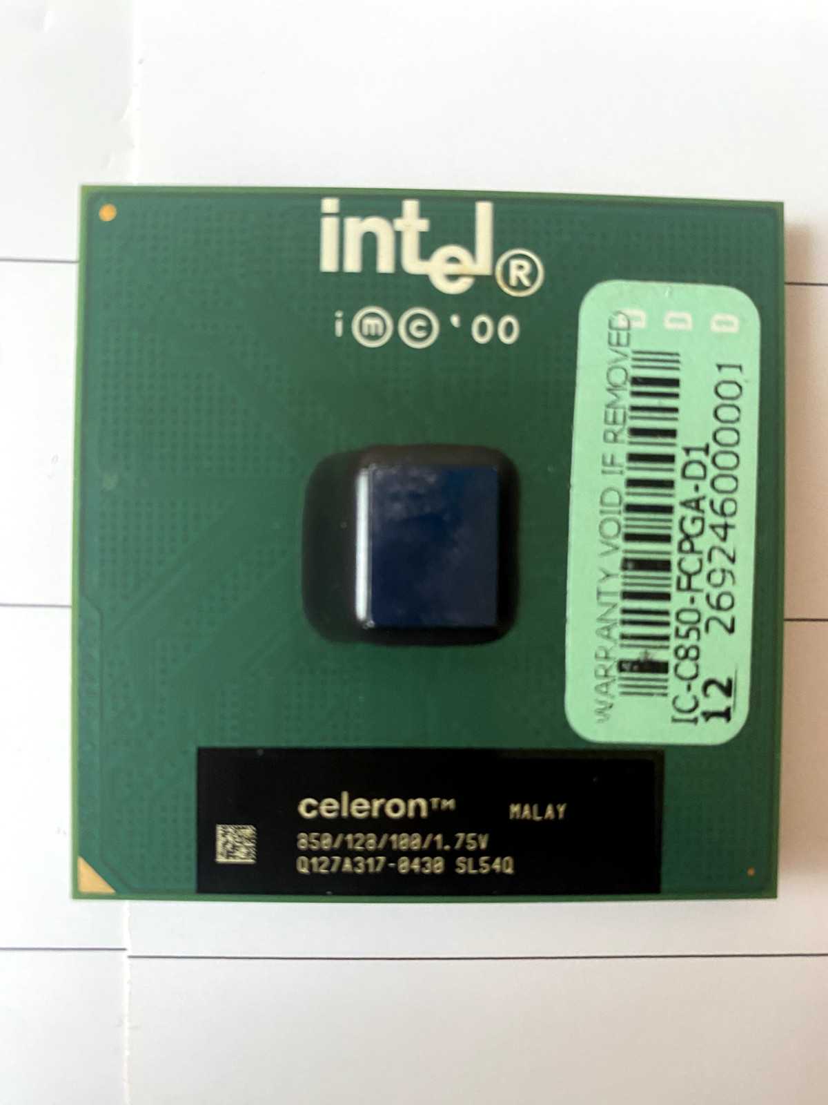 INTEL Celeron  Processor @ 850MHz 128KB 100MHz  1.75V Socket 370 SL54Q read desc