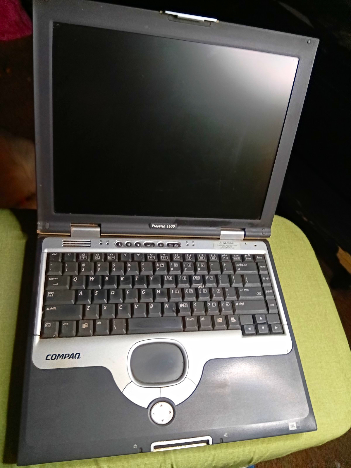 Compaq Presario 1500 15in Pentium 4 2.0GHz 256MB 30GB DVD-ROM Charger