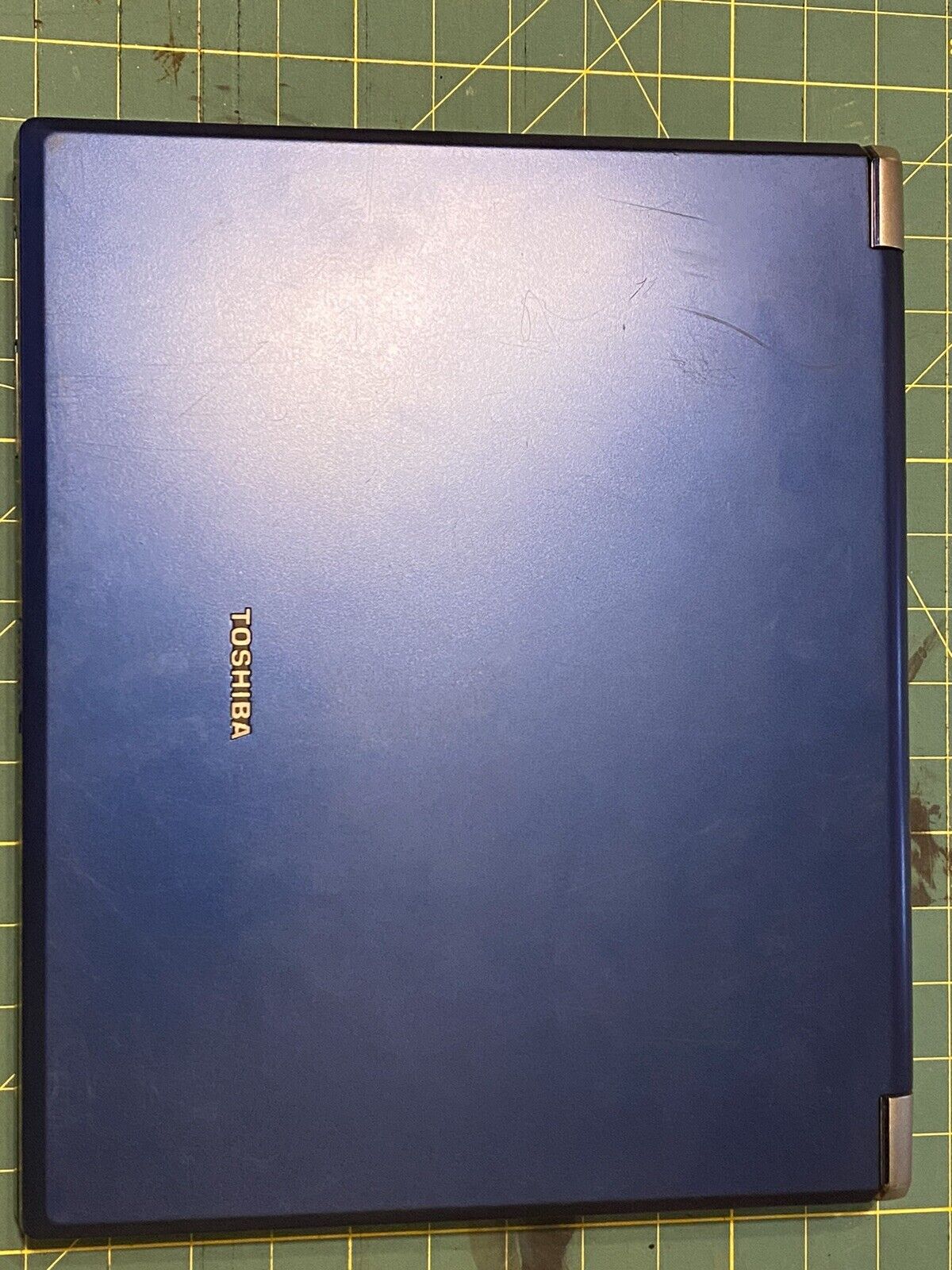 Toshiba Satellite A35-S159  Pentium 4 Windows XP Laptop.  Sold As Is