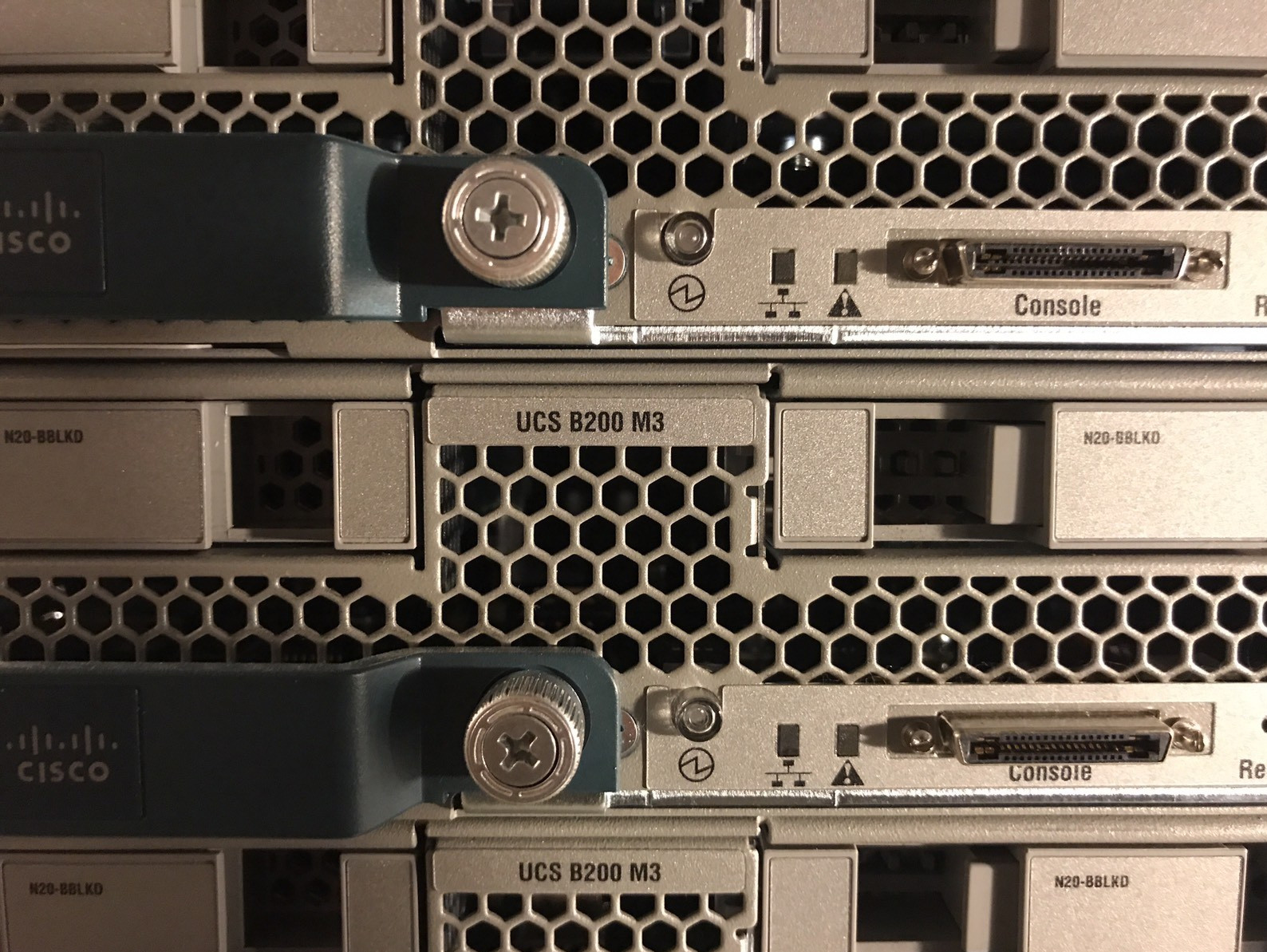 Lot of 8 Cisco B200 M3 16x E5-2670V2 3072GB 3TB Ram Blade Servers VIC1240 14900R