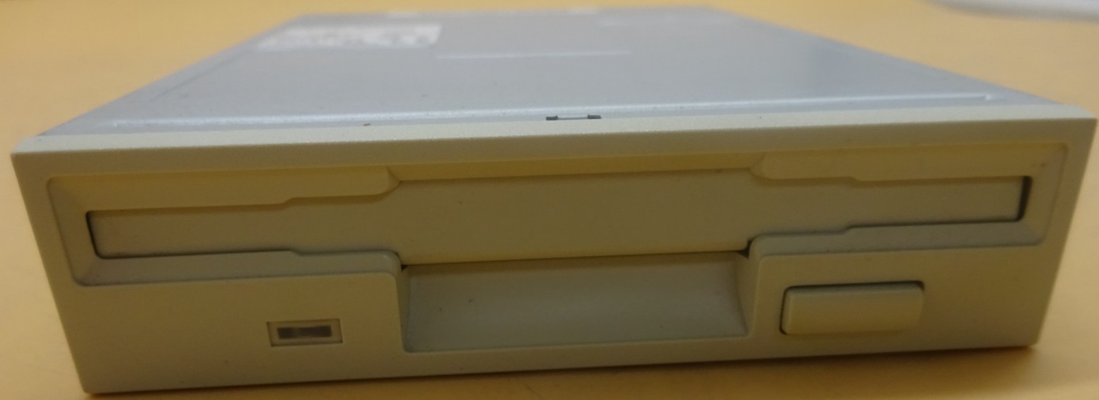 SONY MPF920-Z/131 FLOPPY FLOPPY DRIVE FOR 1.44MB FLOPPY DISKS #NT5298