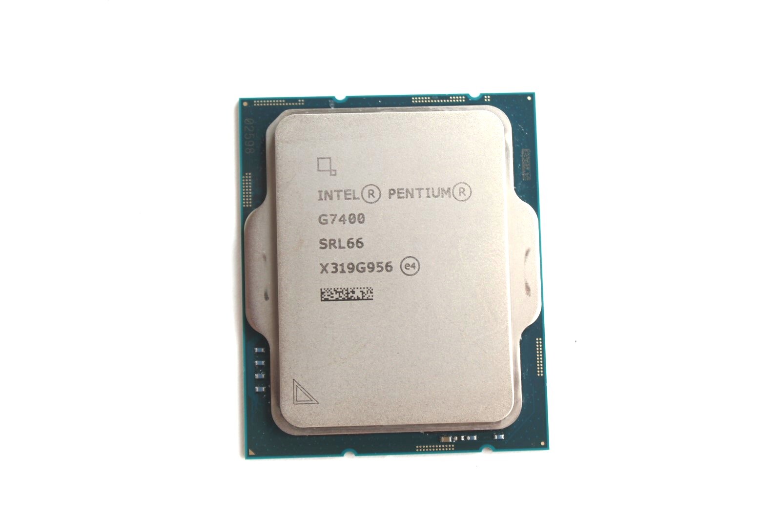 Intel Pentium Gold G7400 CPU SRL66 3.7GHz LGA 1700 6MB Processor