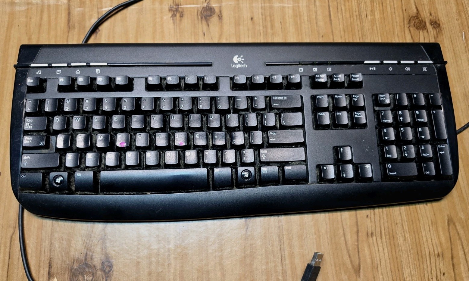 Logitech internet 350 Y-US76A Wired USB Keyboard - Cleaned & Tested and working