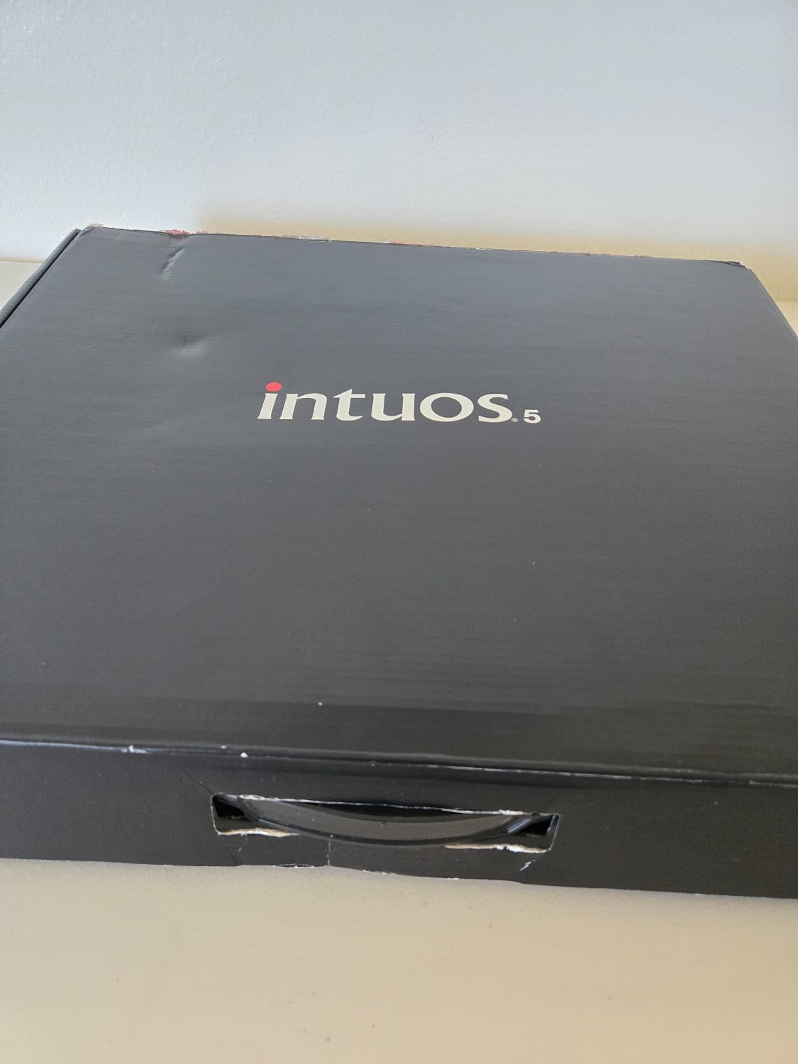 Wacom Intuos5 Touch Medium PTH-650 Graphics Drawing Pen Tablet Black Ring