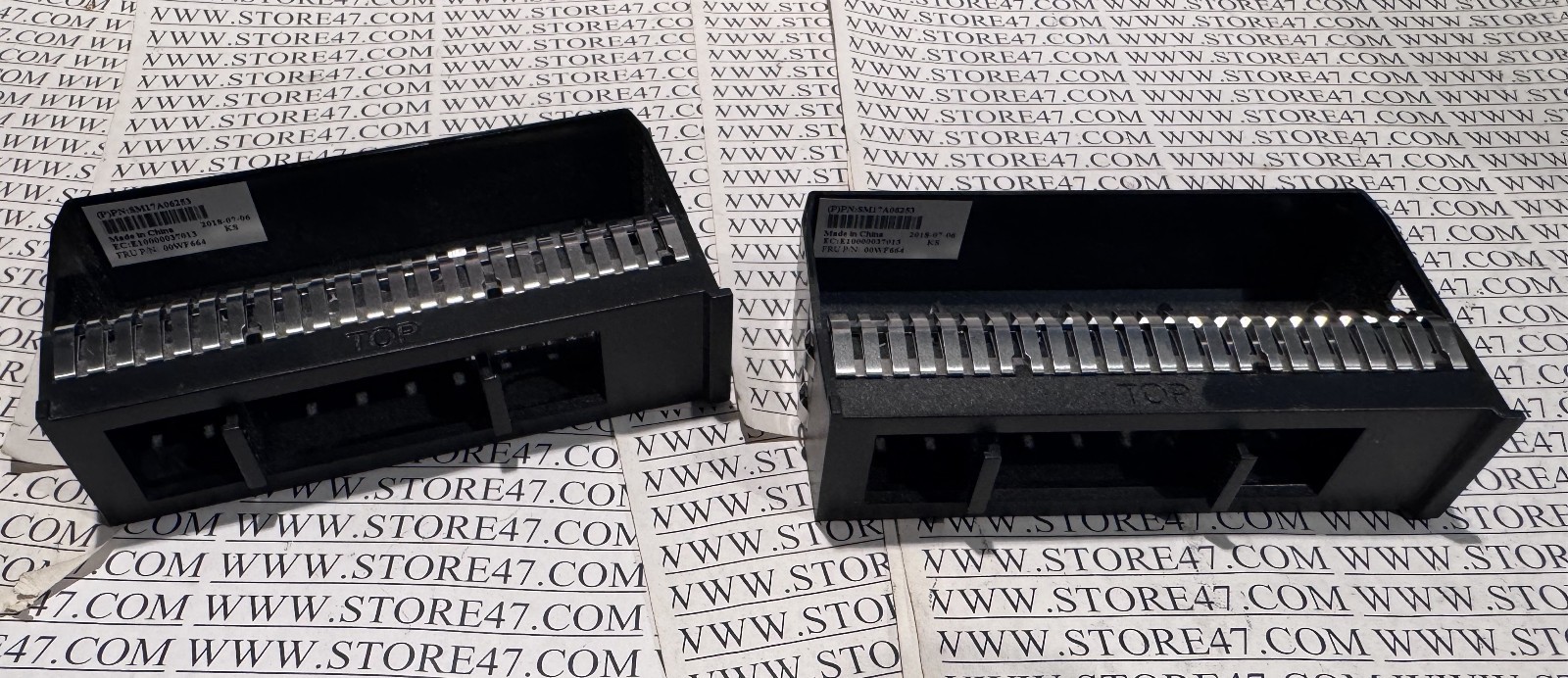 2pcs Lenovo ThinkSystem ST550 Tower Hot Swap Drive Bay Blank  Filler 00WF664