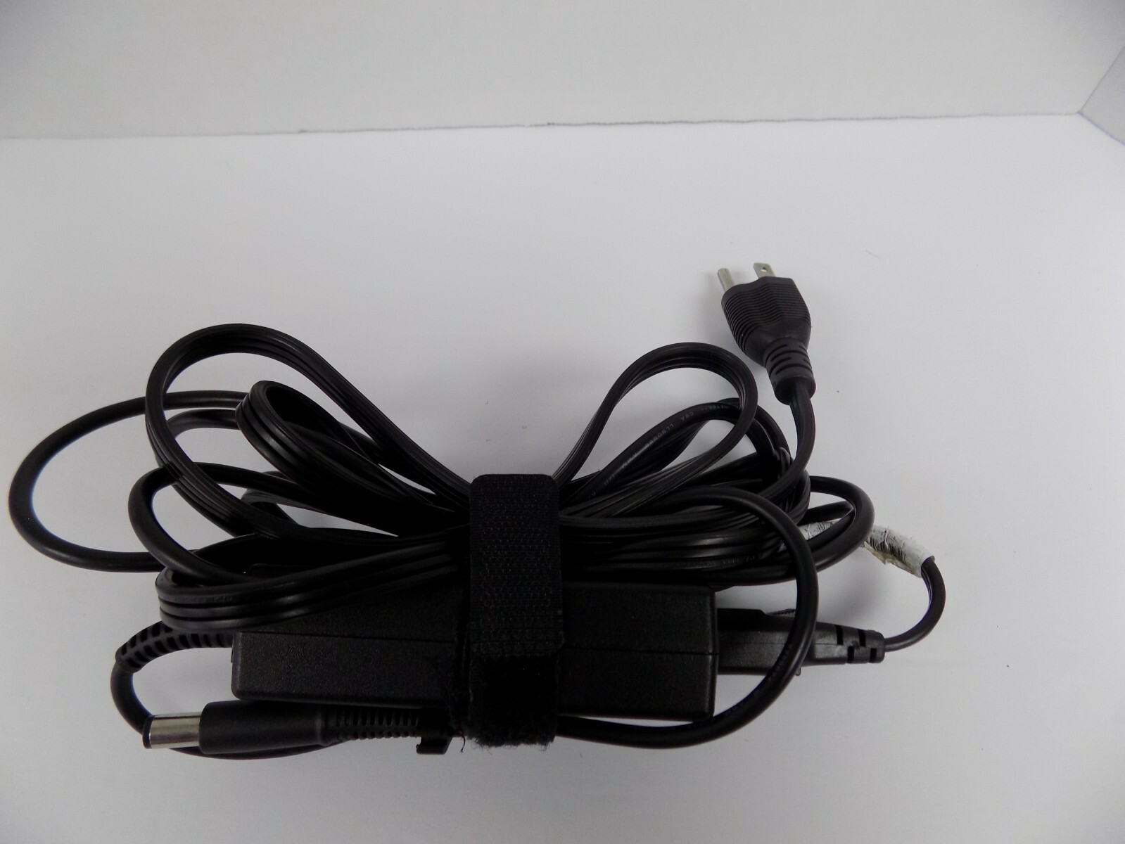  Genuine HP 65W AC Power Charger Adapter 677774-002 677774-001 693711-001 
