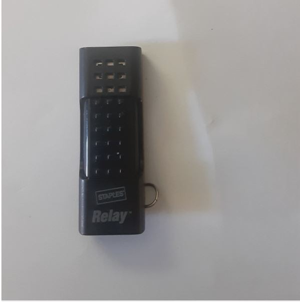 Staples USB relay SDUFSTS-004G 19703 BH1112WAIB 4GB