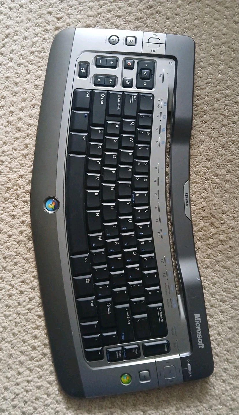 Microsoft Wireless Bluetooth Entertainment Keyboard 7000 Model 1073 For Parts