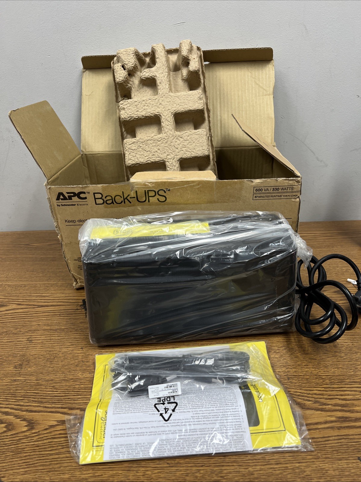 APC BE600M1 600VA 120V Backup Battery Power Supply with 1 USB Charging Port