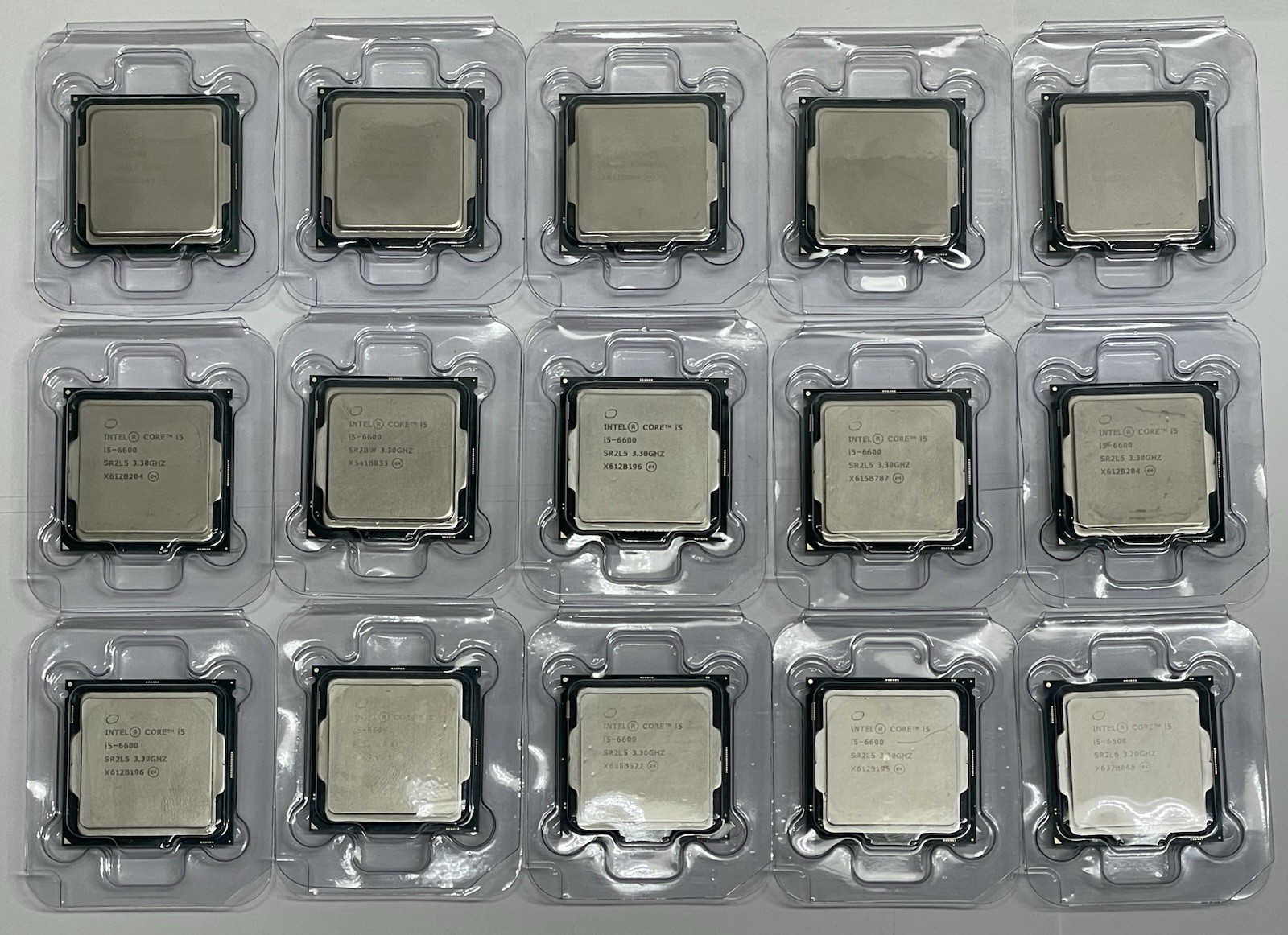 LOT OF 15 MIXED 6th Gen CPU Intel Core i7 6700 (x2), i5 6600 (x12), i5 6500 (x1)