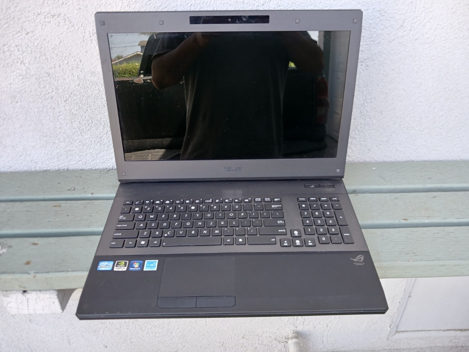 ASUS ROG G74S i7-2670QM 2.20GHz, GeForce GTX 560M, 8GB RAM, x2 500GB HDD W7