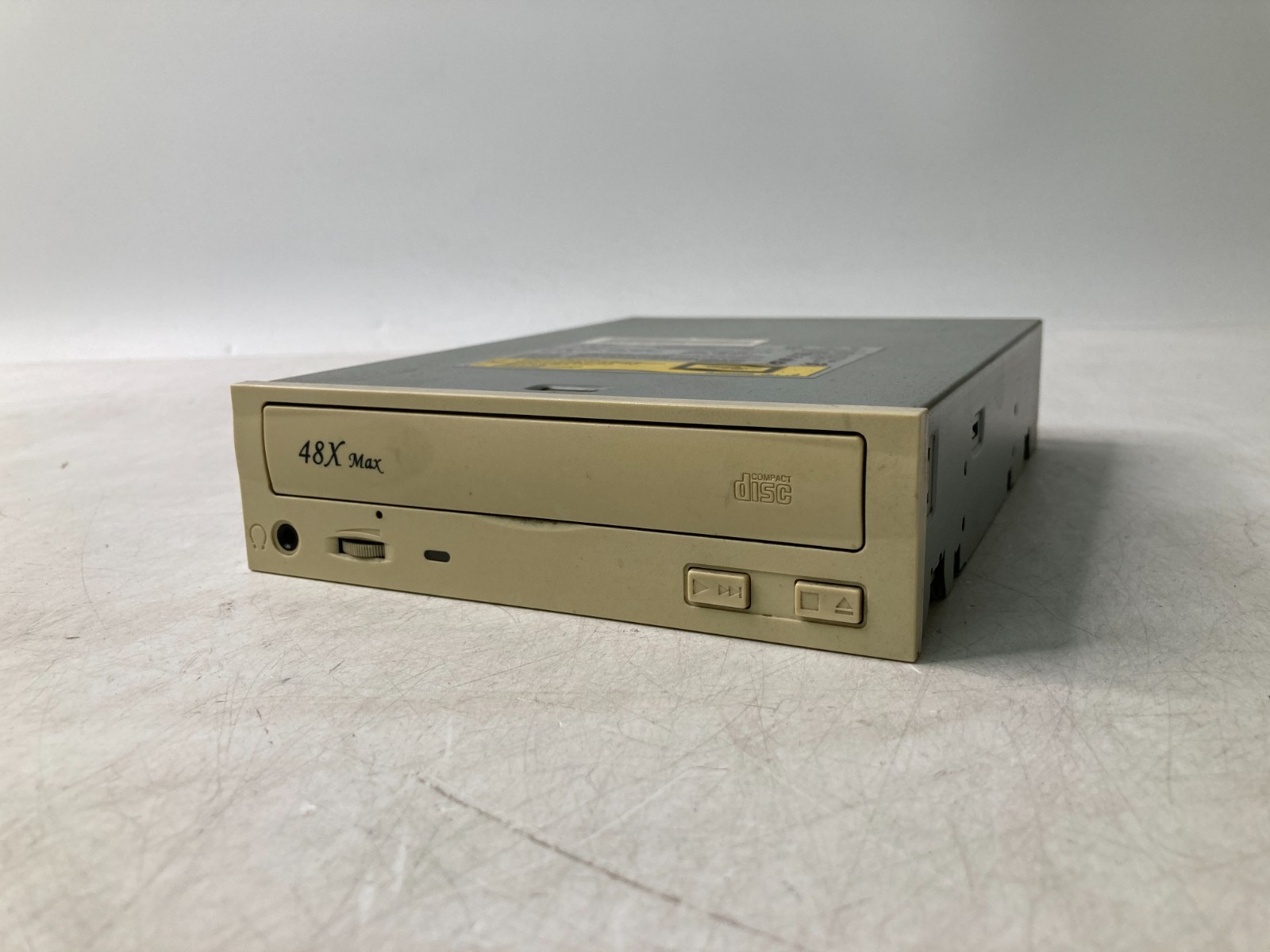 Vintage Beige Lite-On  LTN-483L CD-ROM DRIVE IDE 5.25