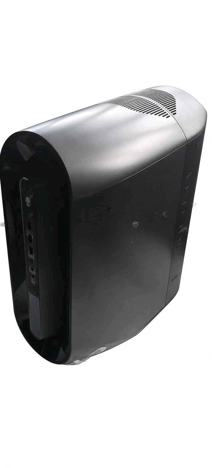 Alienware Aurora R12 Gaming Tower i5 11th Gen 8GB W11 Home Black/Silver Rx580