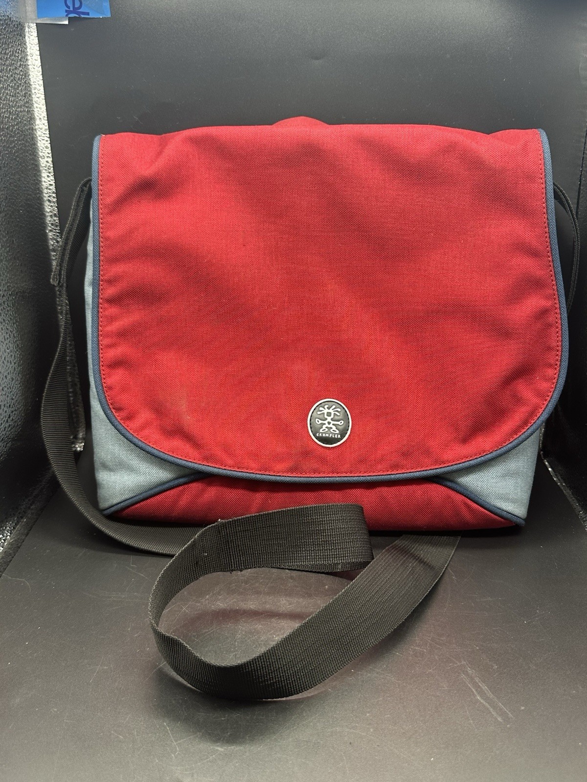 Crumpler McBain's Baby M Laptop Camera Shoulder Crossbody Red Blue Bag