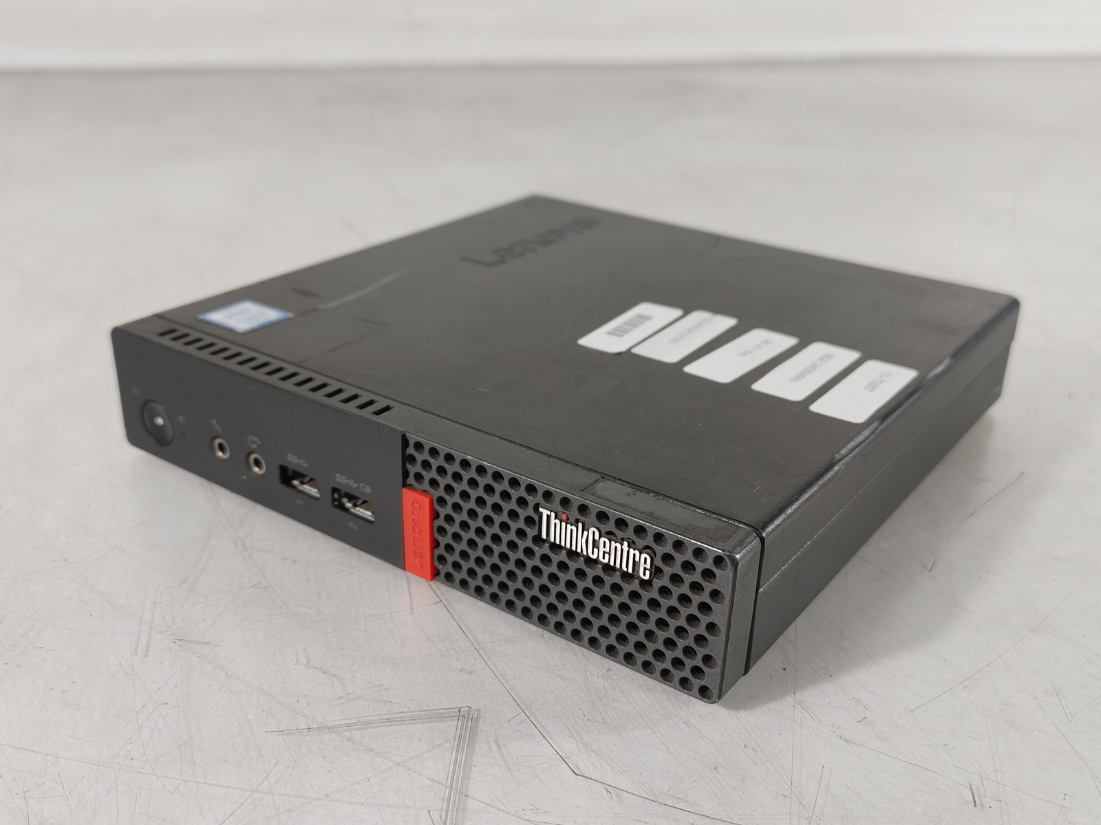 Lenovo ThinkCentre M710q Tiny Core i5-7500T 2.50 GHz 8 GB DDR4 No HDD
