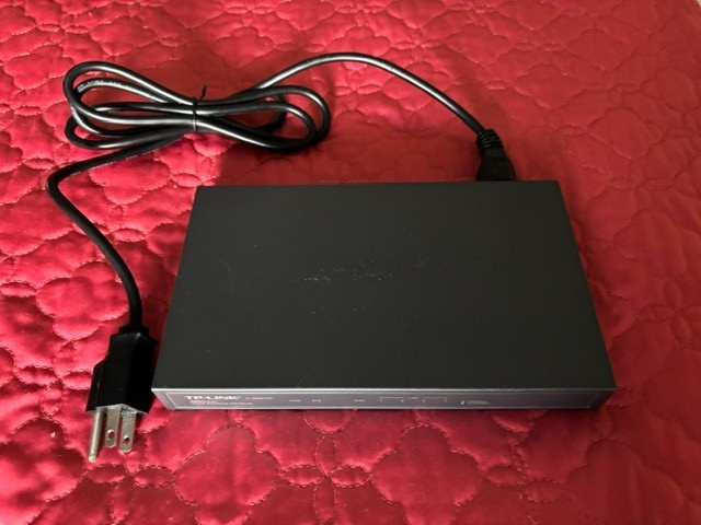 TP-Link TL-R600VPN SafeStream Gigabit Multi-WAN VPN Router