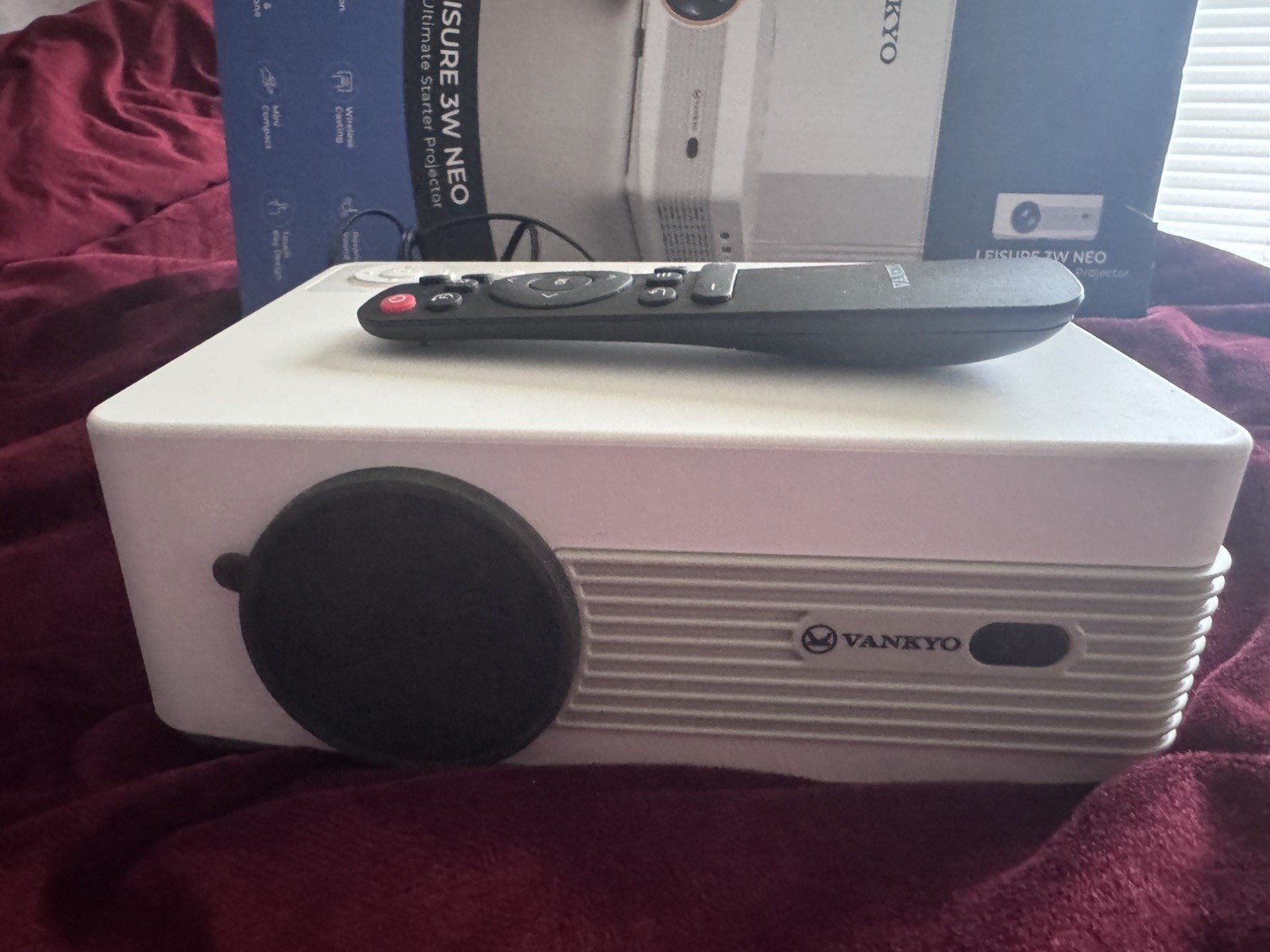 NIB Vankyo Leisure 3W Neo Projector - White