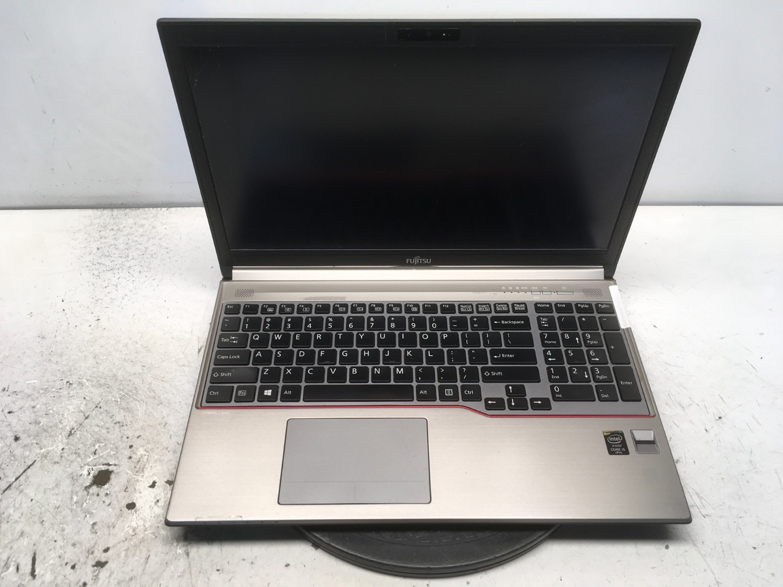 Fujitsu LifeBook E754 Intel i5-4310M 2.7GHz 8 GB NO HDD No Batt