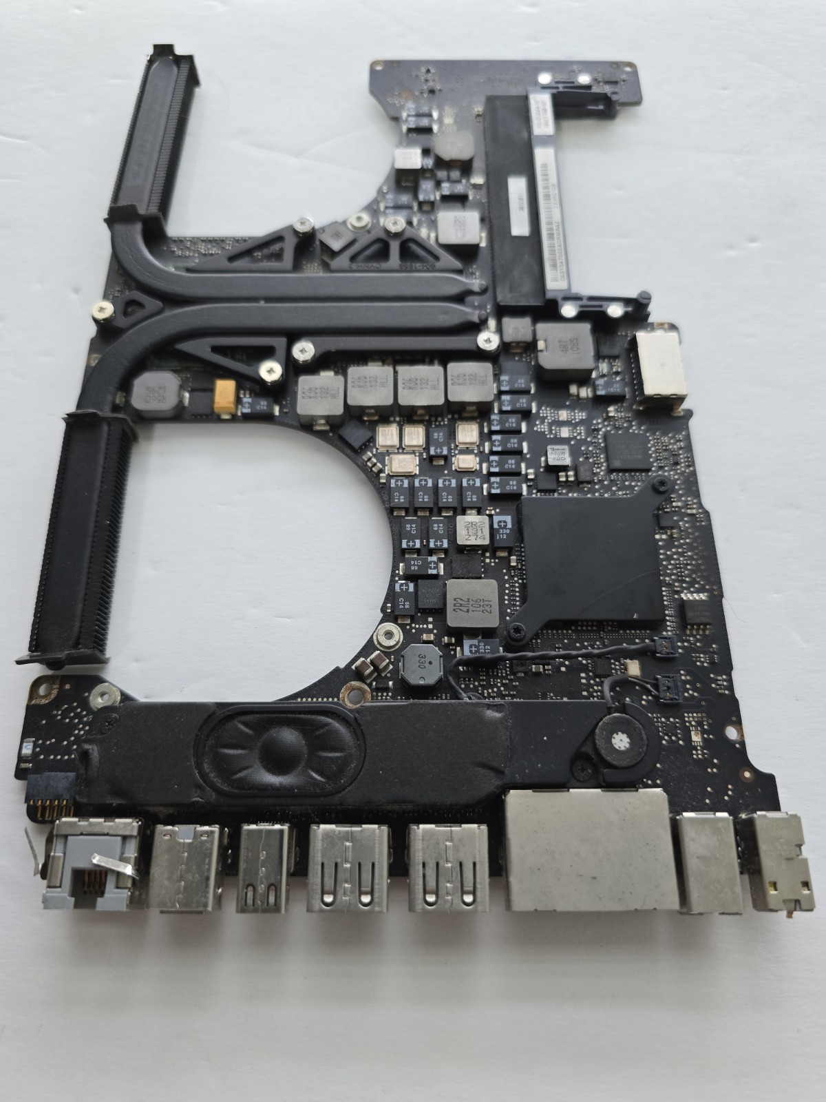 Apple MacBook Pro 15" A1286 Early 2011 Logic Board i7 2.3GHz 1GB GPU 820-2915-A