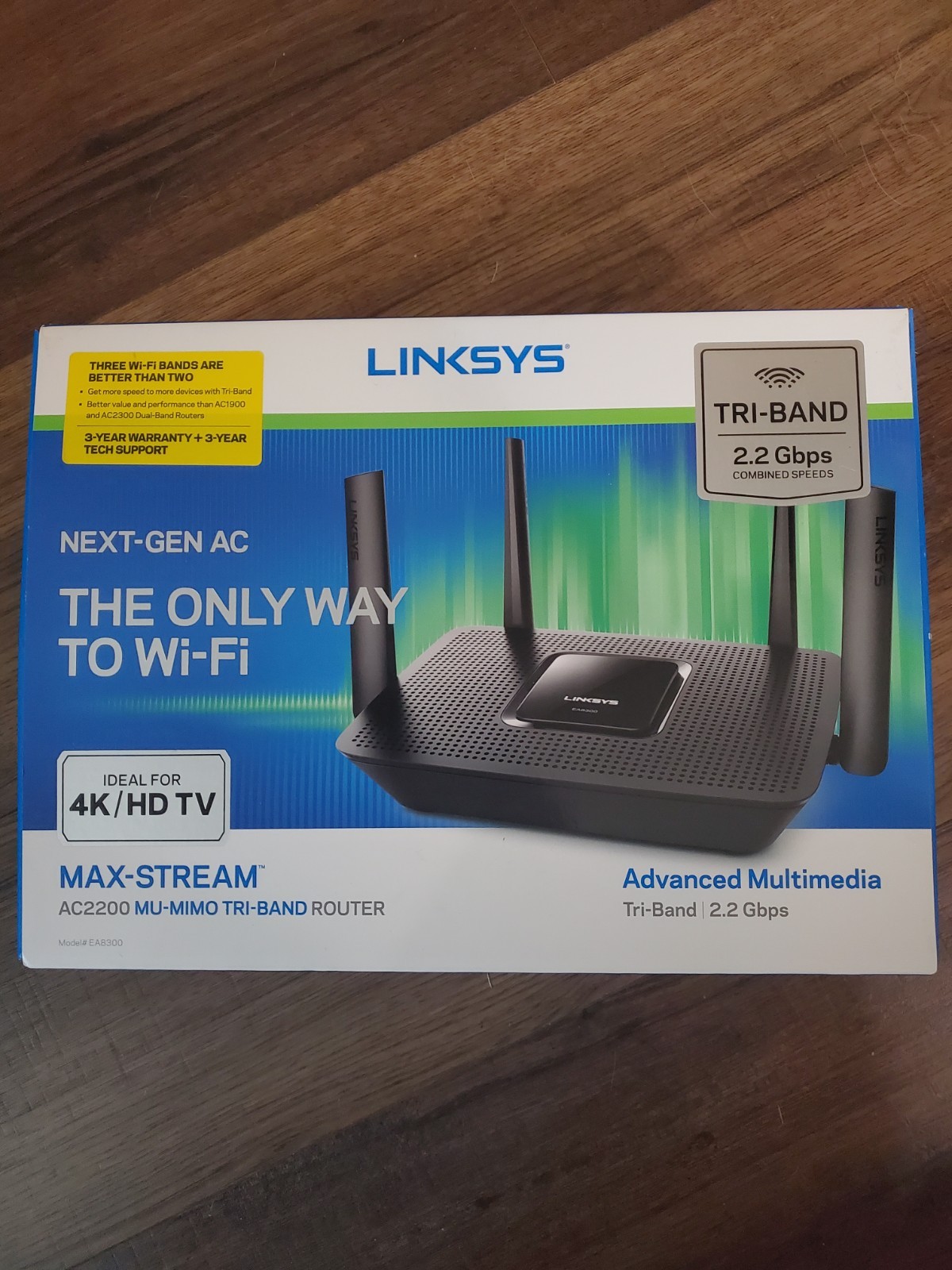 Linksys EA8300 Max-Stream AC2200 Tri-Band MU-MIMO Router Black, 4-Port