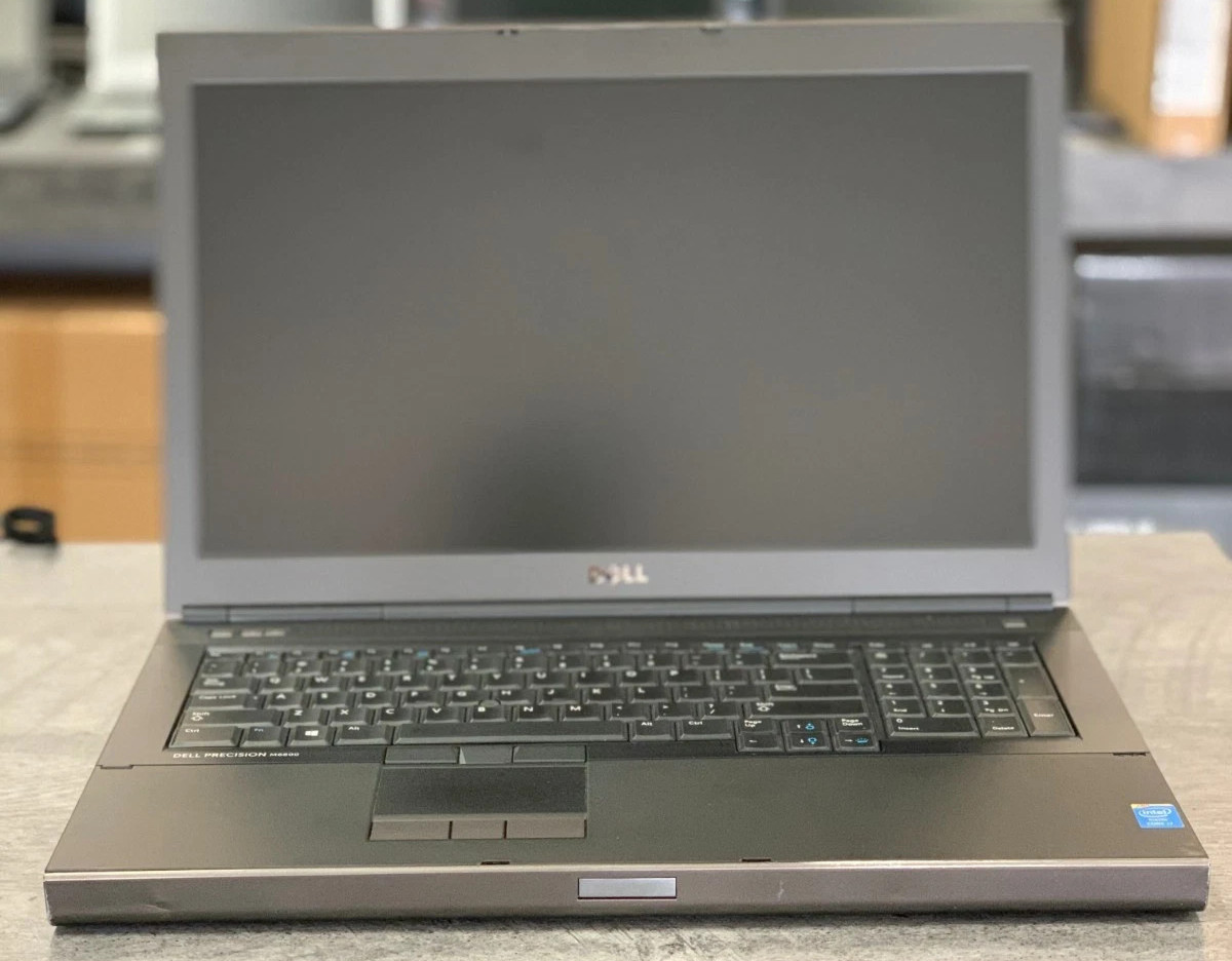Dell Precision M6800 Core i7-4810Q 2.8 Ghz 32GB Ram 256GB SSD  17" Win 10