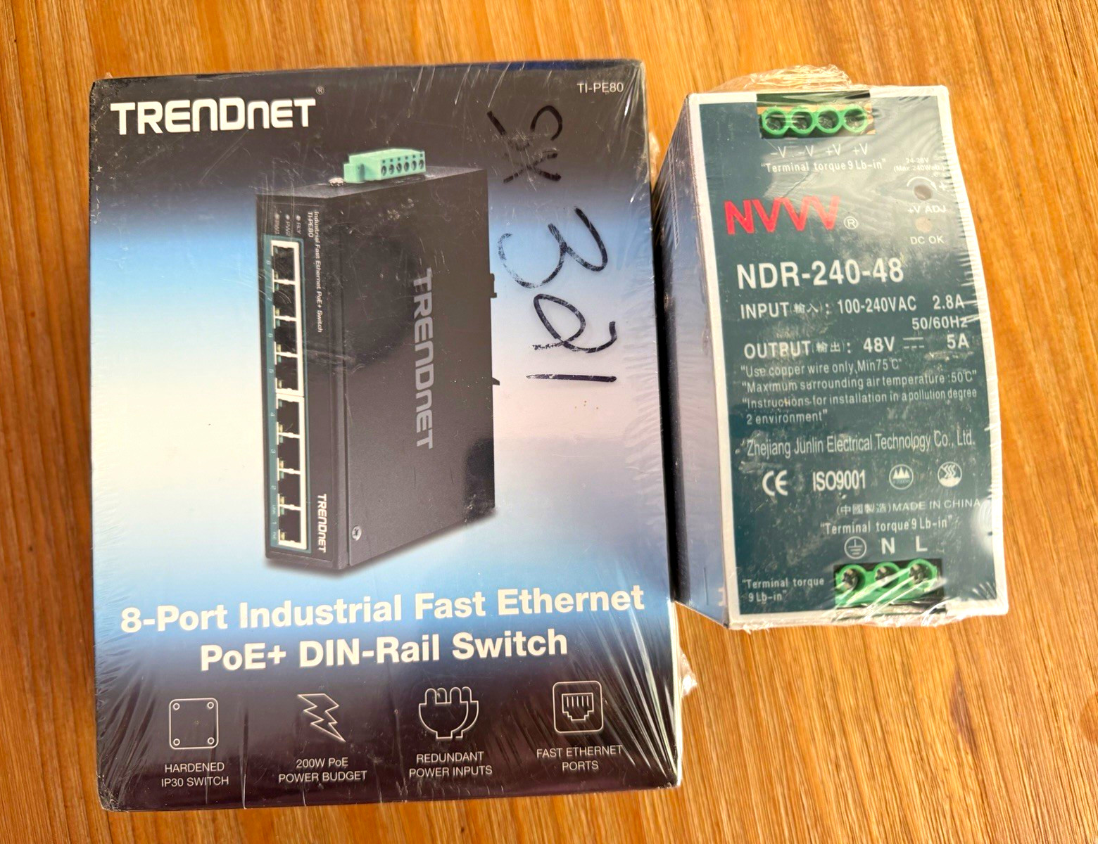 TRENDnet TI-PE80 8-Port Industrial PoE+ DIN Rail Switch + NDR-240-48 PSU