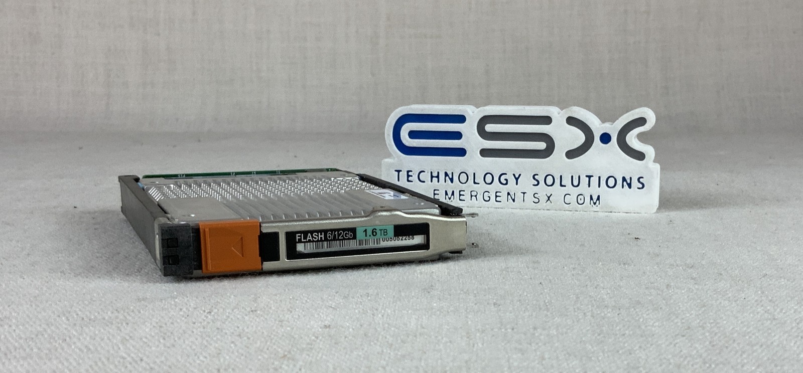 EMC 005052258 1.6TB 2.5" 12Gb SAS SSD D3-2S12FX-1600