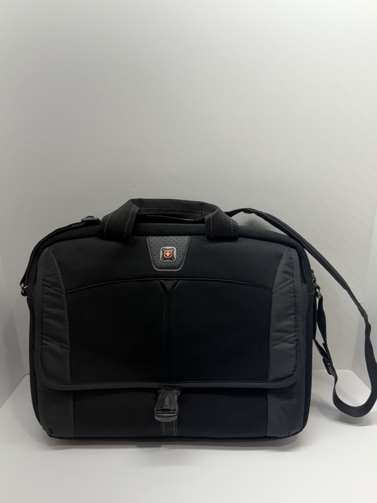 Wenger Swiss Gear Black Laptop Carrying Case W/ Strap Neoprene Business Student