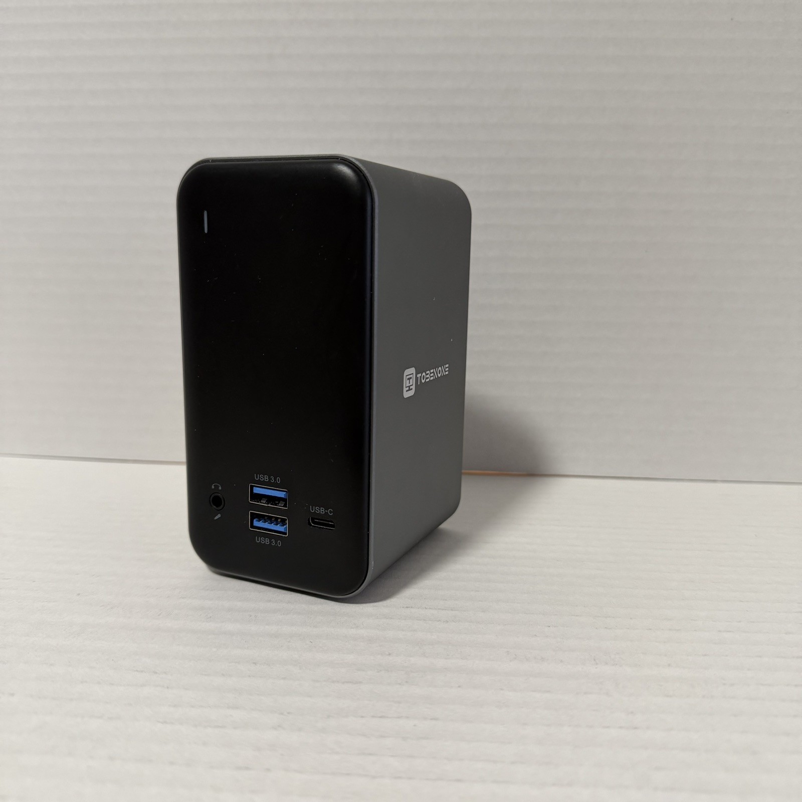 Tobenone UDS009 MB Pro/Air USB-C Docking Station - Dual HDMI, VGA, 10 Ports