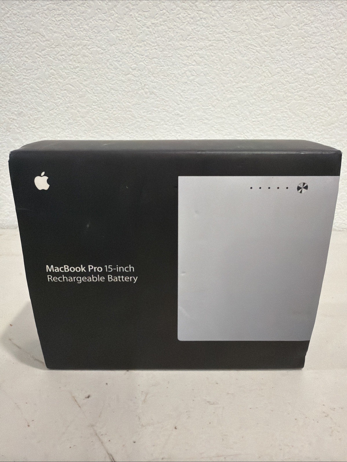 Apple MacBook Pro 15-inch OEM Rechargeable Battery MA348LL/A A1175 - Never Used