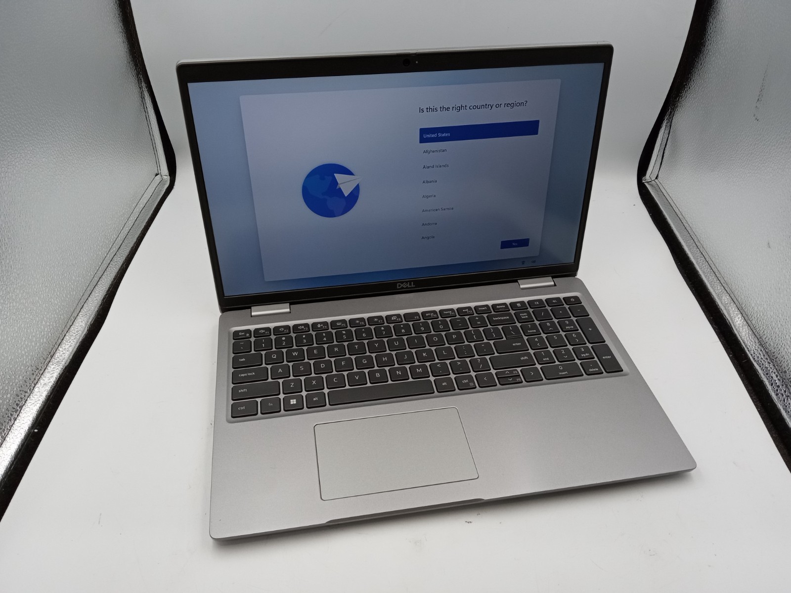 Dell Latitude 5520 15" Intel i5-1135G7 4GB RAM 128GB SSD Windows 11 *READ* -RR