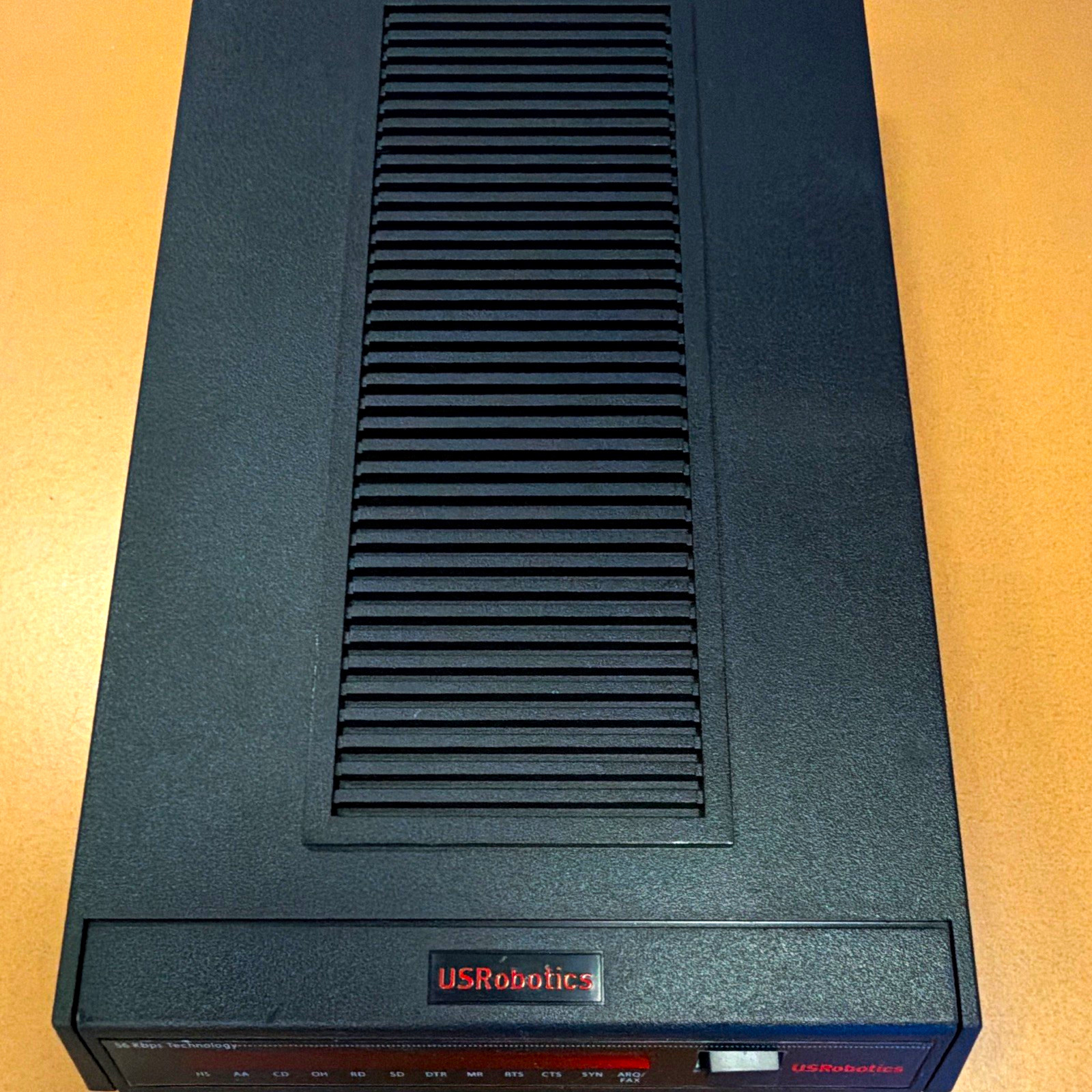 USRobotics Courier USR 3453 External 56K Dial-Up Fax Modem V.92 Serial
