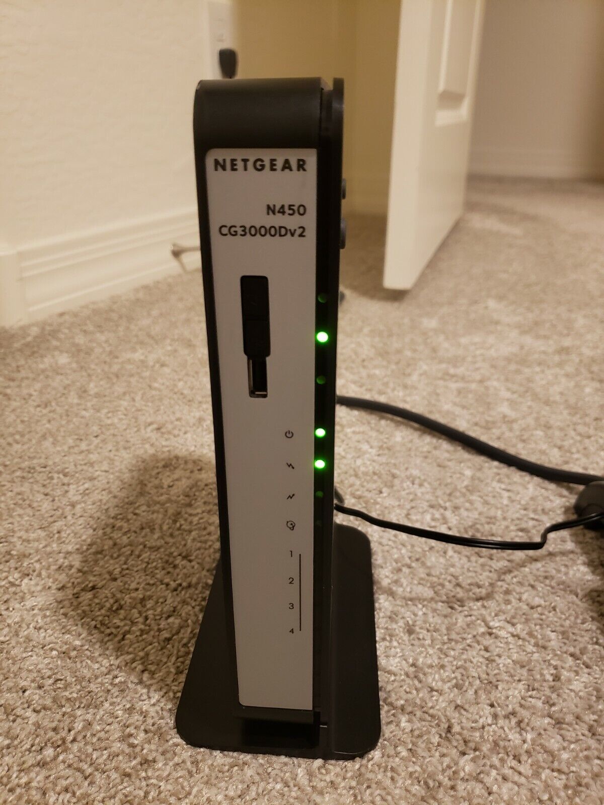 Netgear CG3000Dv2 N450 Docsis 3.0 Cable Modem and Wireless Router