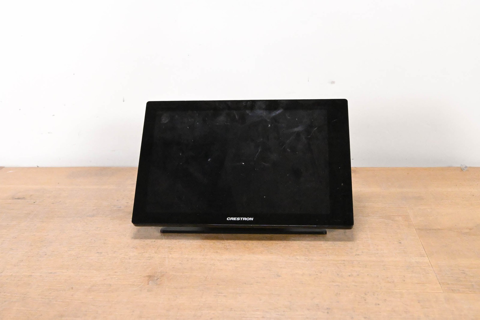 Crestron TSW-1060-B-S 10.1" Touch Screen, Black Smooth w/ Tabletop Kit CG015XM