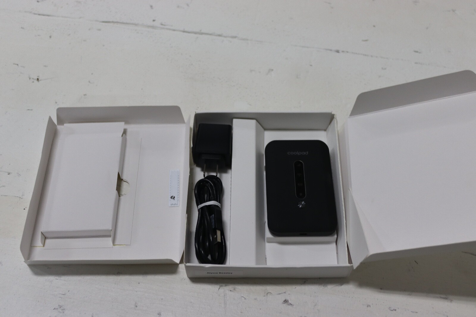 (LOT OF 40) Coolpad (CP332ABLK) Surf Mobile Hotspot (Boost/Sprint)*NEW*SEALED*