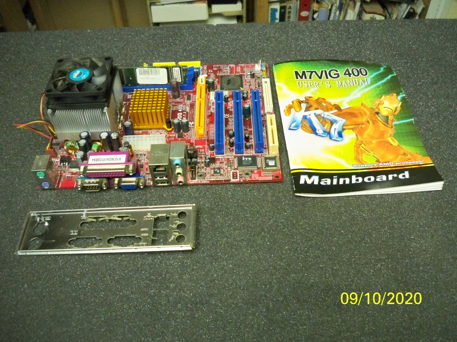 Biostar M7VIG 400  REV 7.3 ATX Motherboard w/ Extras, See PICS WYSIWYG