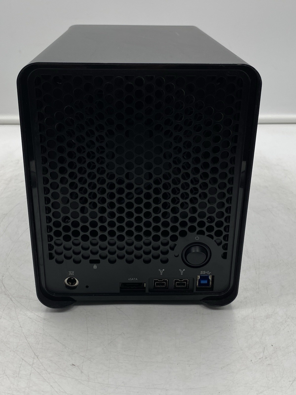 Data Robotics Drobo Direct-Attached Storage 5-Bay DRDR4-A No HDD/Power Adapter