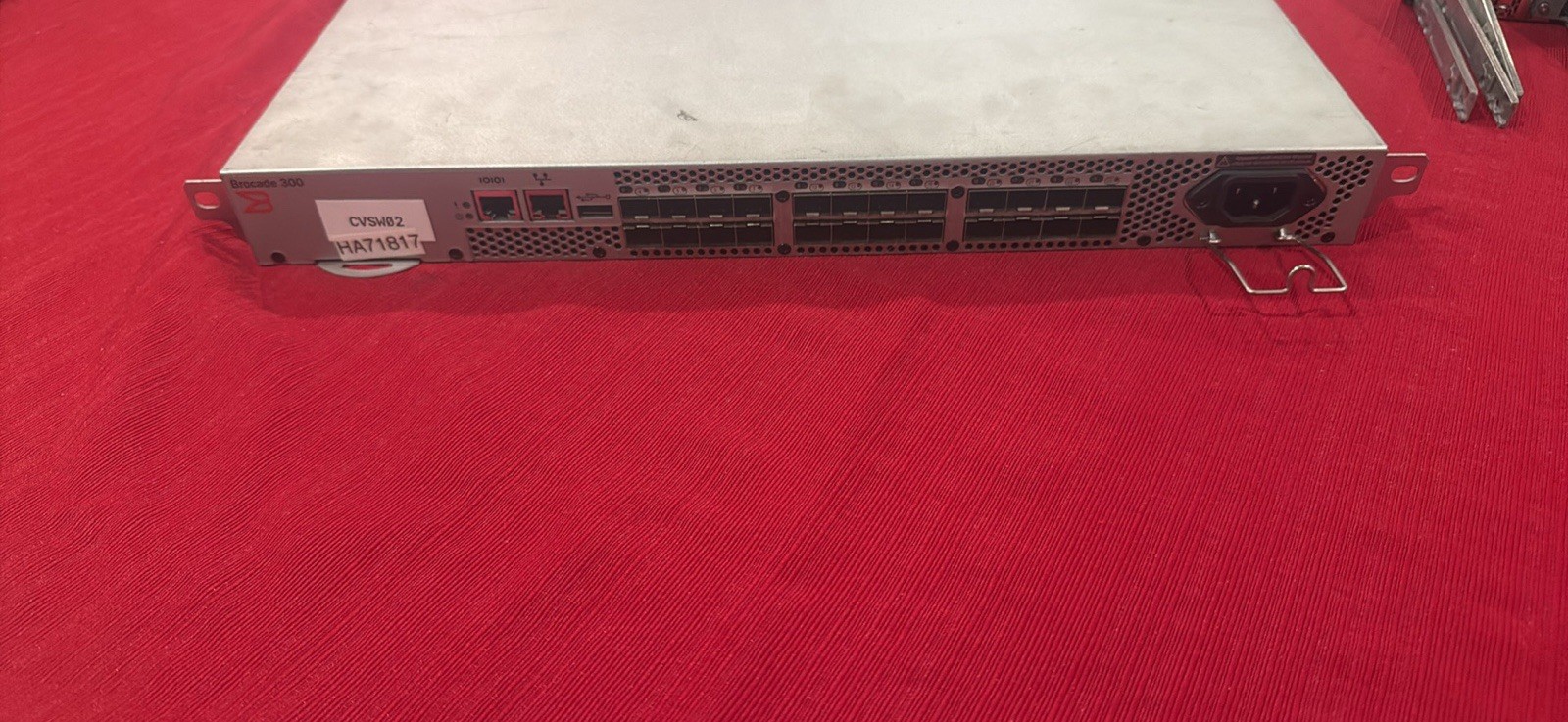 Brocade 300 24-Port 10gbe Managed L2 Rackmount Switch RJ45 SFP